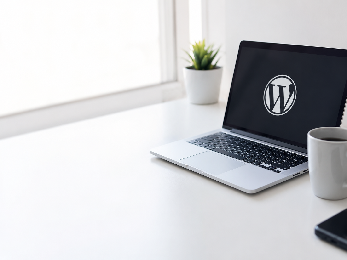 Entorno de trabajo limpio con portátil WordPress
